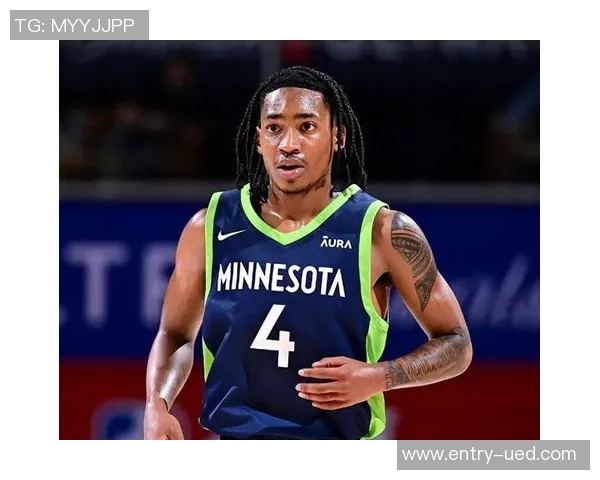 迪文岑佐与里德三分球表现不佳却携手贡献21分展现默契配合