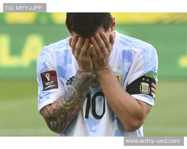 穆勒直言若非梅西裁判不会出黄牌手球停赛引发争议